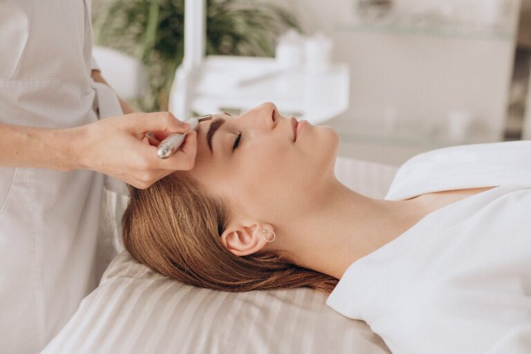 Read more about the article What is the Best Acne Treatment?